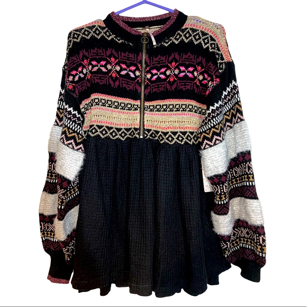 Free People. Women’s sweater